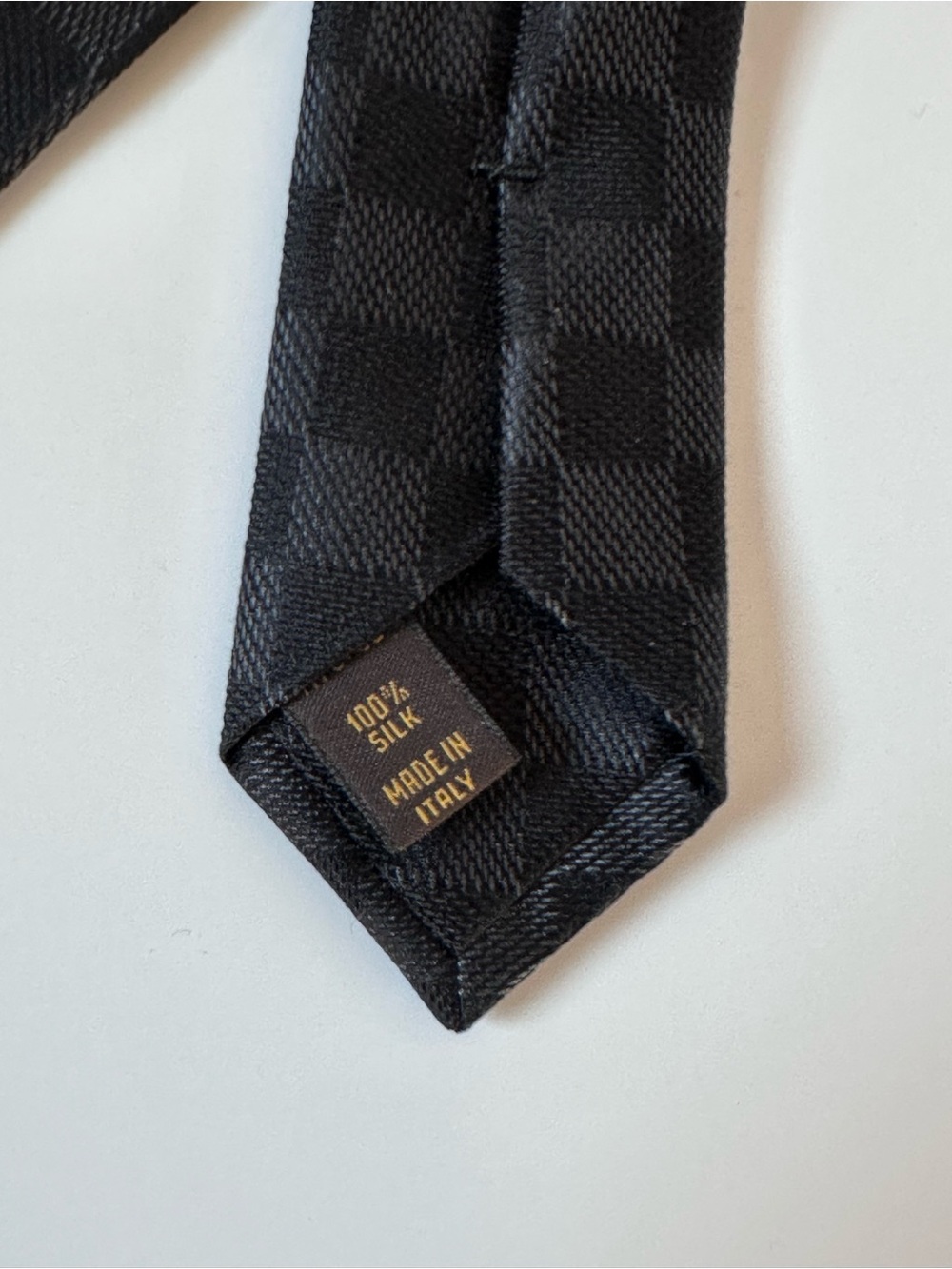 LOUIS VUITTON Caravat Black and Charcoal Checker Silk Tie - Picture 10 of 12